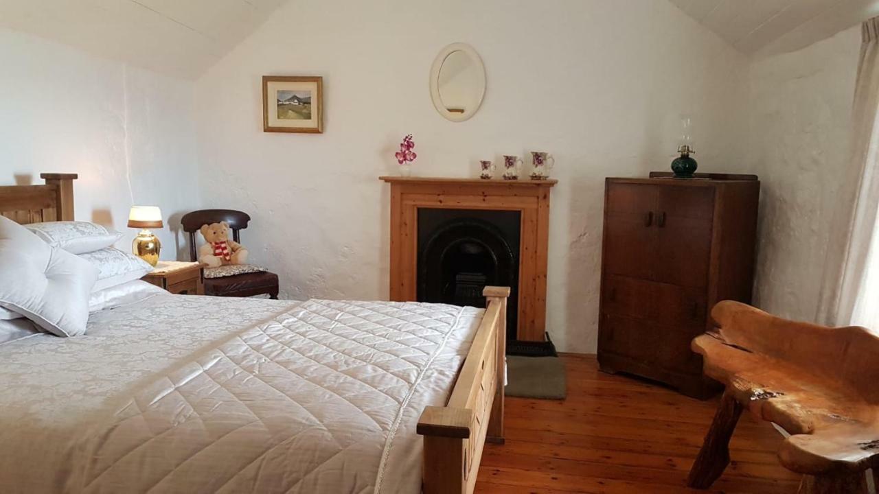 Stunning Views At Ballagh Cottage Newcastle Newcastle  Eksteriør bilde
